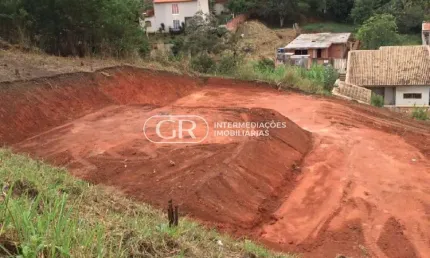 Terreno à venda no Planalto do Sol, Pinheiral  por R$ 170.000