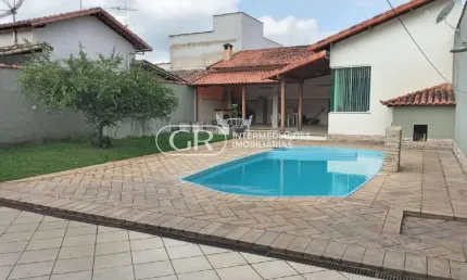 Casa com 4 quartos à venda no Planalto do Sol, Pinheiral  por R$ 850.000