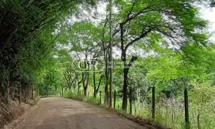 Terreno à venda na Zona Rural, Pinheiral  por R$ 100.000