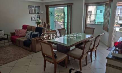 Casa com 4 quartos à venda no Jardim Amália, Volta Redonda  por R$ 690.000