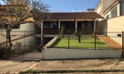 Casa com 3 quartos à venda no Jardim Amália, Volta Redonda  por R$ 1.050.000