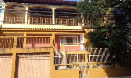 Casa com 6 quartos à venda no Jardim Amália, Volta Redonda  por R$ 650.000