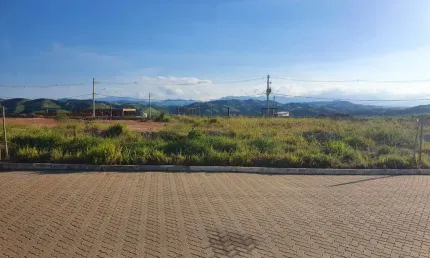 Terreno à venda no Jardim Belvedere, Volta Redonda  por R$ 315.000