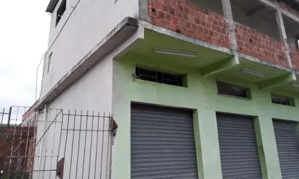Casa com 3 quartos à venda no três poços, volta redonda  por r$ 250.000