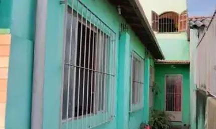 Casa com 4 quartos à venda na Vila Americana, Volta Redonda  por R$ 400.000