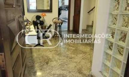 Casa com 2 quartos à venda no Sam Remo, Volta Redonda  por R$ 400.000