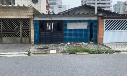 Casa para Locação na Tupi – 2 Dormitórios (1 Suíte) com Garagem – R$ 3.500,00 Pacote