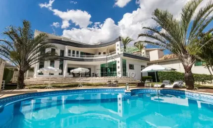 CASA EM CONDOMINIO, 3 Dormitório(s) Bairro Barreirinho
