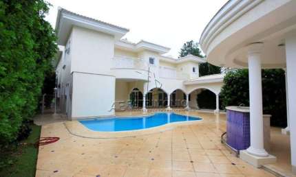 CASA EM CONDOMINIO, 4 Dormitório(s) Bairro Barreirinho