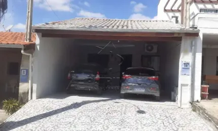 CASA EM CONDOMINIO TERREA 2 QUARTOS SENDO 1 SUITE COM HIDRO JARDIM DAS DÁLIAS