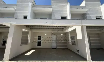CASA SOBRADO AMERICO FIGUEIREDO  COM 3 QUARTOS SENDO 1 SUITE