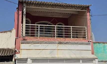CASA ASSOBRADADA ANGELICA COM 4 QUARTOS SENDO 1 SUITE