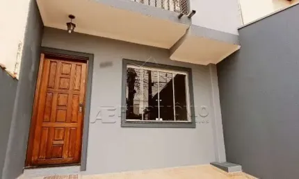 Casa no bairro Cidade Jardim com 3 dormitórios, 1 sendo suíte