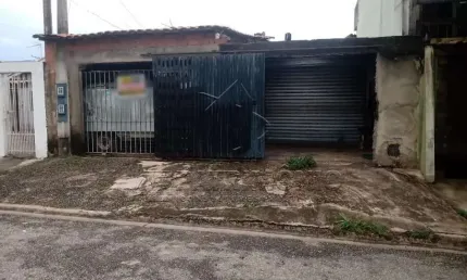 CASA TERREA JULIO DE MESQUITA COM 2 QUARTOS SENDO 2 SUITES