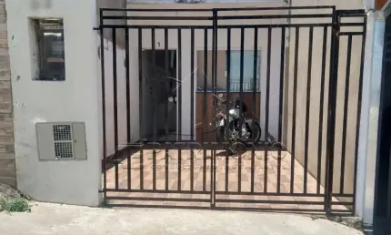 Casa com 2 quartos à venda na Nilza Marti Pereira De Moraes, 223, Jardim dos Reis, Sorocaba