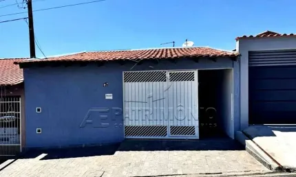 CASA, DOIS DORMITÓRIOS, SENDO UM DELES SUÍTE NO BAIRRO PIAZZA DI ROMA