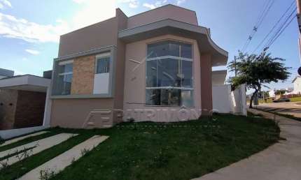 Casa no condomínio Terras de São Francisco com 3 suítes