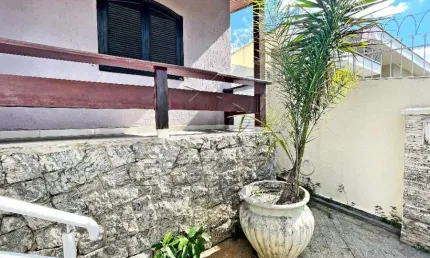 Casa assobradada com 3 dorms sendo 1 suite; santa rosalia; sorocaba; leste