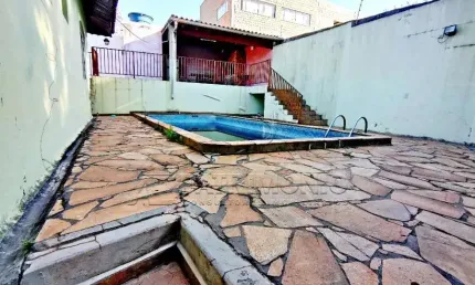 Casa assobradada com 4 dorms sendo 2 suites; carolina; sorocaba; leste