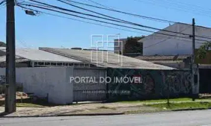 Terreno à venda na Avenida Presidente Wenceslau Braz, Lindóia, Curitiba por R$ 700.000
