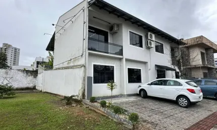 Sala comercial com 7 salas para alugar na Rua Anita Garibaldi, 1, Centro, Itajaí