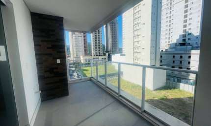 Apartamento com 3 quartos para alugar na Rua 115, 1, Centro, Itapema