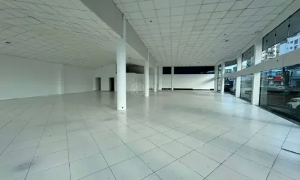 Ponto comercial para alugar na Avenida Irineu Bornhausen, 1, São João, Itajaí