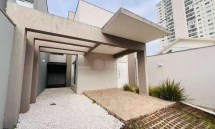 Casa com 3 quartos para alugar na Rua Aristides Estevão da Silva, 288, Ressacada, Itajaí