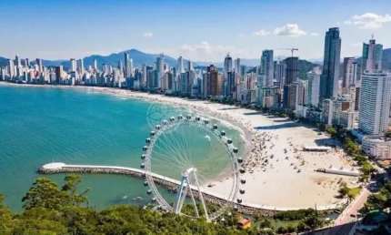 SALA COMERCIAL FRENTE MAR - EDIFÍCIO TITANIUM TOWER - CENTRO DE BALNEÁRIO CAMBORIÚ