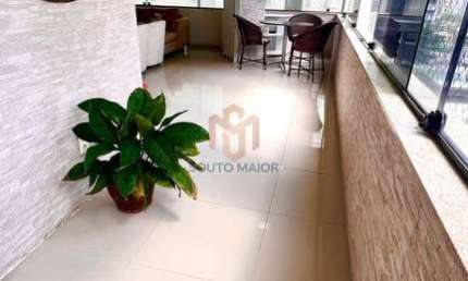 Apartamento na quadra do mar com 156m², 3 quartos, 2 vagas em Boa Viagem  -  Recife