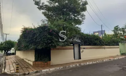 Casa com 3 quartos à venda na Rua Miguel Arcoverde, Noivos, Teresina