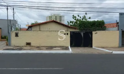 Casa com 3 quartos à venda na Av . Universitária, Ininga, Teresina