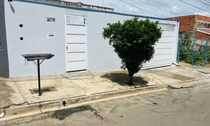 Casa para Venda em Boituva, Vale das Colinas, 2 dormitórios, 1 banheiro, 4 vagas
