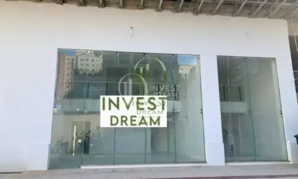 Sala comercial com 154m², esquina com nereu ramos, Meia Praia, Itapema - SC