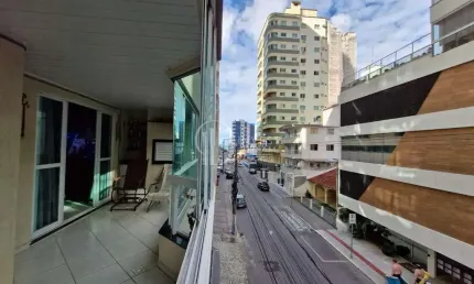 Apartamento com 3 quartos à venda na Rua 207, 96, Meia Praia, Itapema