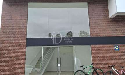 Loja comercial ampla com mezanino, Alto Pereque, Porto Belo - SC