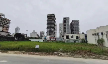 Terreno 4°av / meia praia, Meia Praia, Itapema - SC