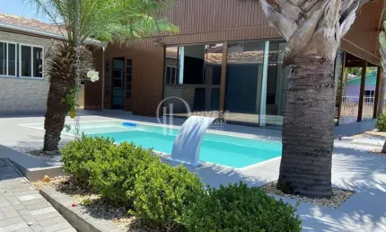 Casa mobiliada com piscina em itapema-sc, sertãozinho, itapema - sc