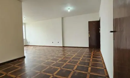 Apartamento com 3 quartos para alugar na Rua Mariano Torres, 295, Centro, Curitiba, 165 m2 por R$ 2.150