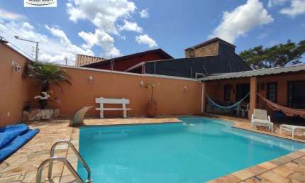 Belíssima Casa á venda - Localizado no Altos de Bragança!