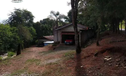 Casa e Galpão Com terreno de 3mil mts / Com ótima localização em Bragança