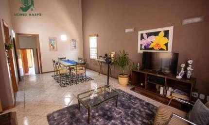 Linda Casa á venda no Residencial das Ilhas - Bragança Paulista SP.