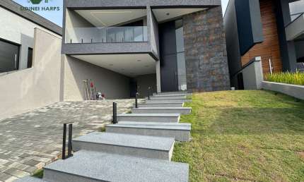 Maravilhosa Casa á venda no Condomínio Euroville II - Bragança Paulista SP.