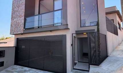 Linda Casa no Residencial Rotterdan A Venda !!! Bragança Pta !!!!