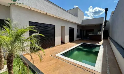 Linda Casa á venda no Condomínio Euroville II - Bragança Paulista SP.