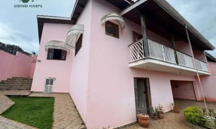 Linda Casa Sobradada a venda! Jardim São José - Bragança Paulista SP.