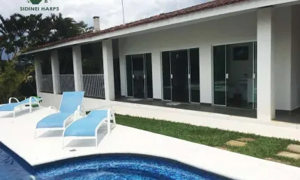 Linda Chácara á venda em Condomínio  – Joanópolis/SP.