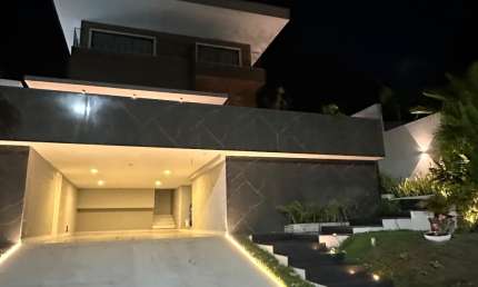 Casa dos sonhos em Alphaville 1 – Reformada e pronta para morar!