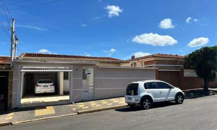 Casa com 3 quartos à venda na Avenida Camille Flammarion, Jardim Universitário, Araras