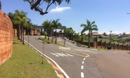 Terreno em condomínio fechado à venda na Rua José Zorzo, Jardins de Samantha II, Araras